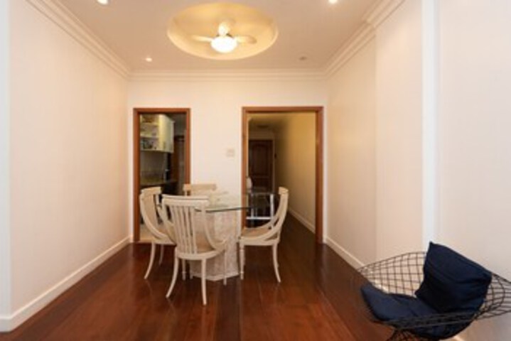Room 8 of 35