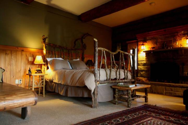 Room 4 of 86
