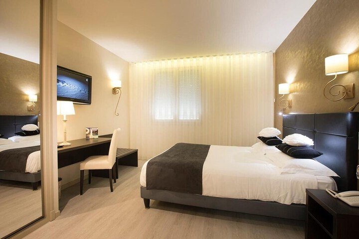 Room 8 of 41