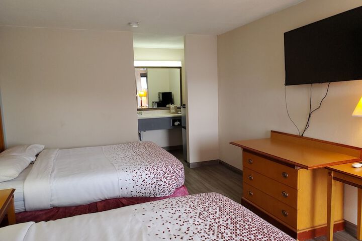 2 Double Beds (20 of 27)