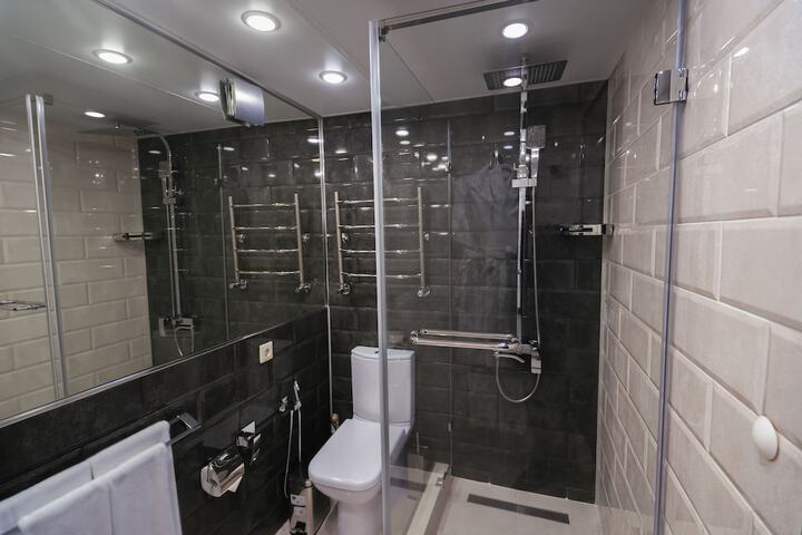 Room 70 of 73