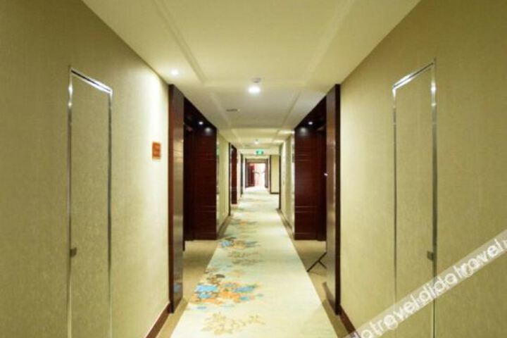 Hotel Interior 17 of 25