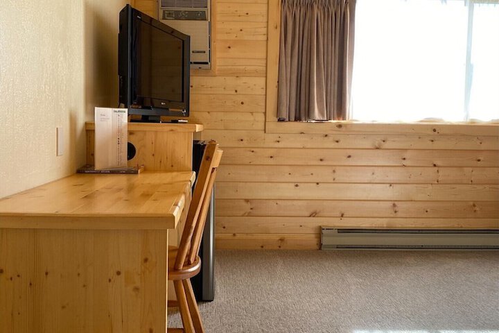 Room 7 of 28