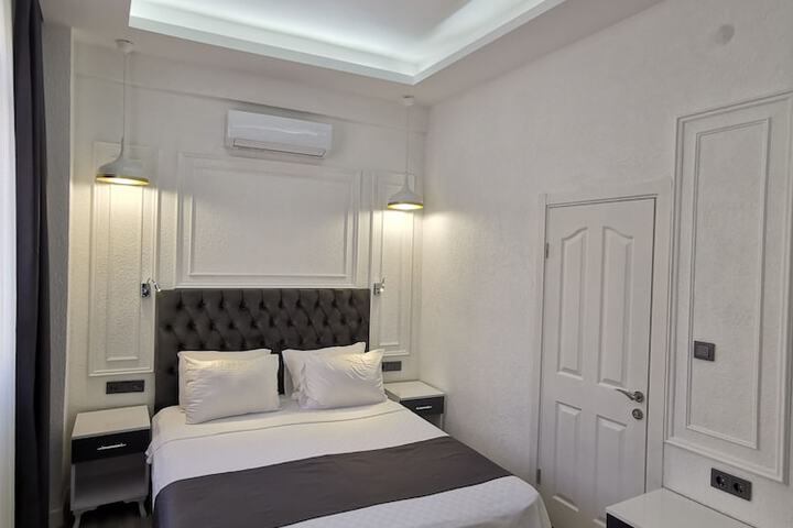 Room 14 of 85