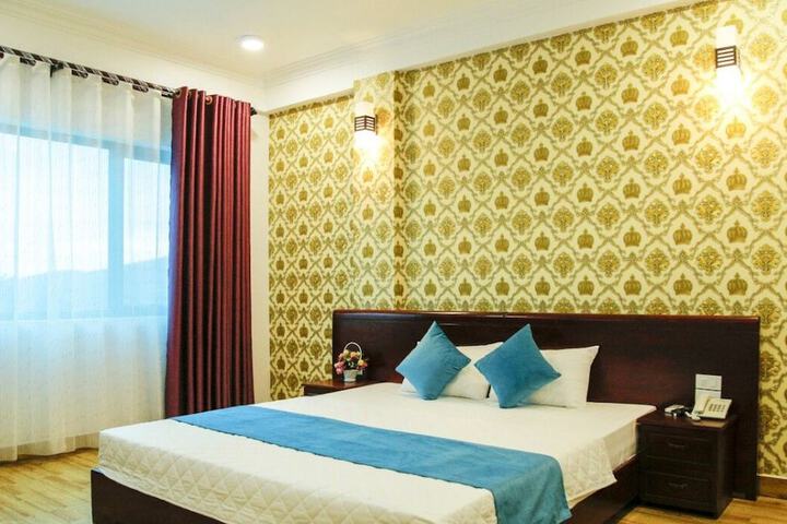 Room 5 of 23