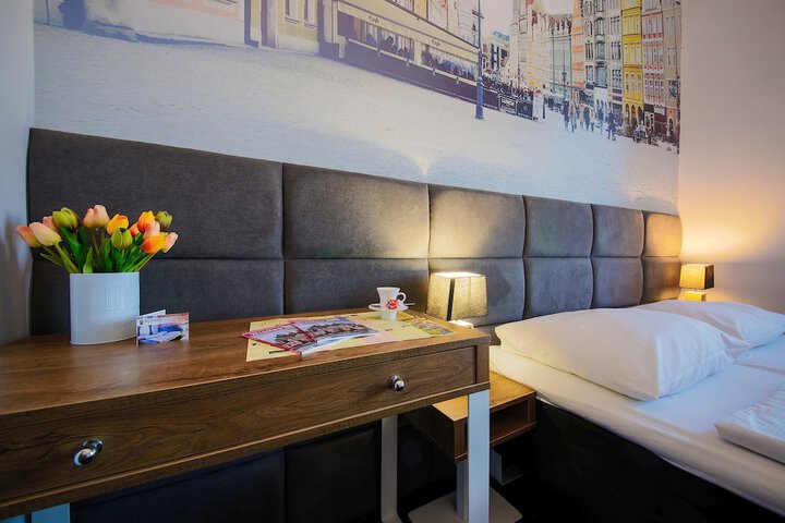 Room 42 of 66