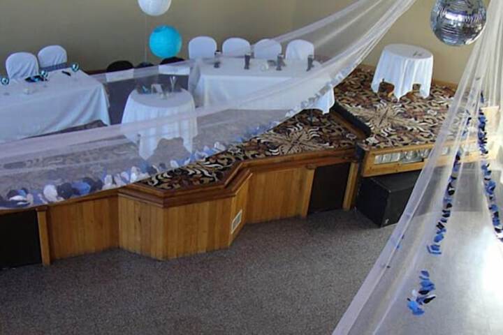 Banquet hall