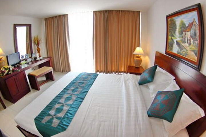 Room 10 of 44