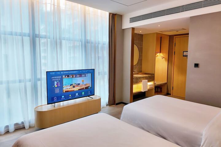Room 47 of 69
