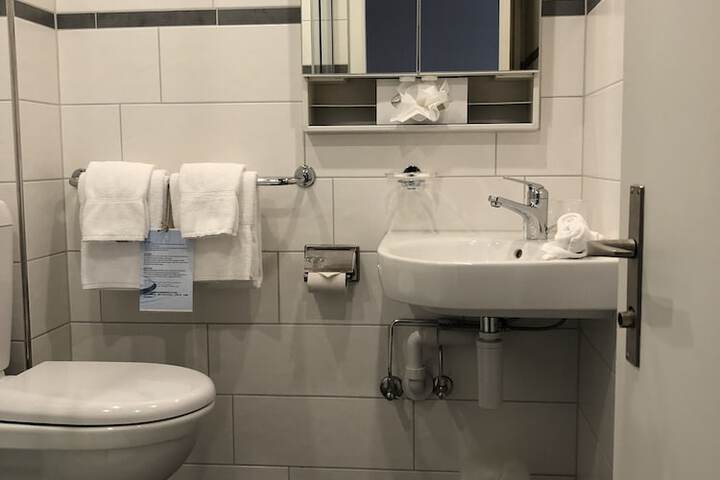 Room 8 of 21