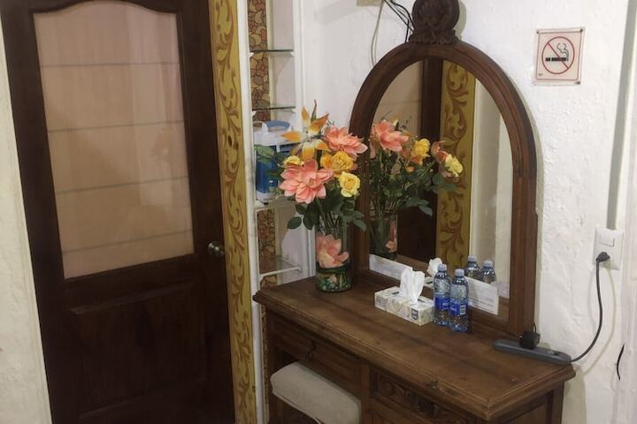 Room 7 of 23