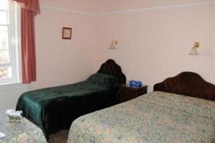 Room 16 of 35