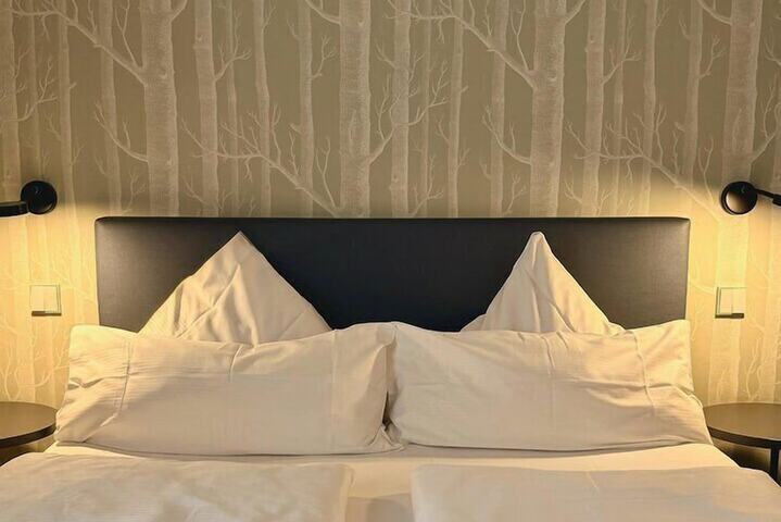 Room 59 of 233