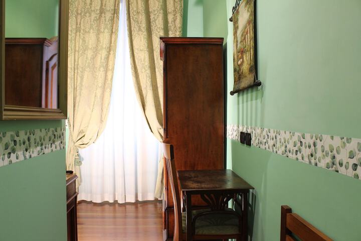 Room 20 of 53