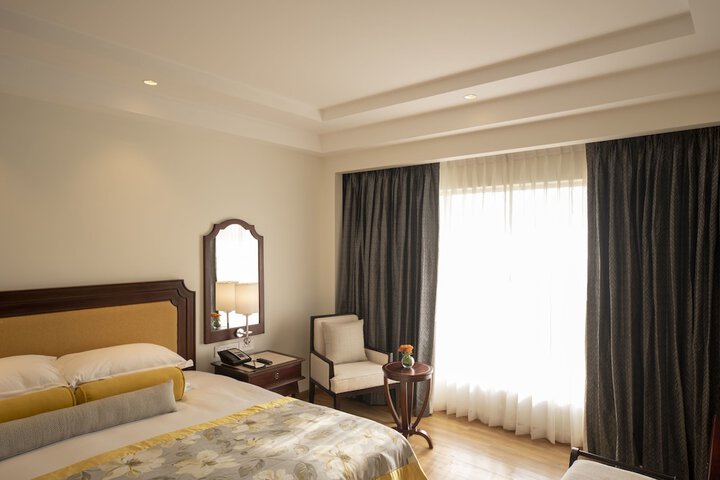 Room 27 of 78