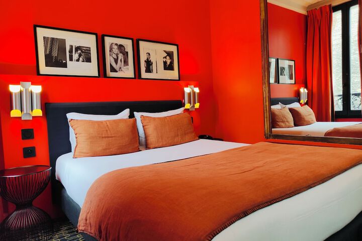 Room 11 of 74