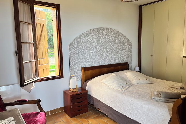 Room 8 of 31