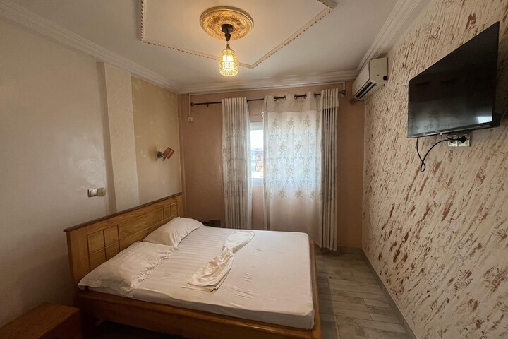 Room 7 of 15