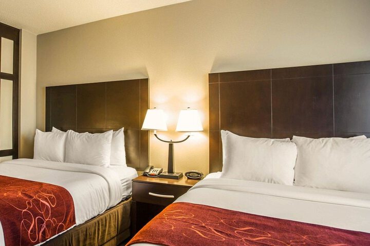 1 King Bed Suite (12 of 30)