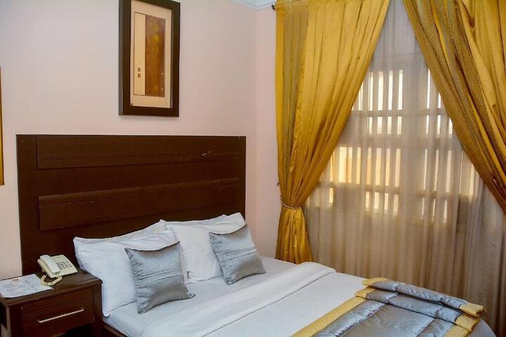 Room 15 of 25