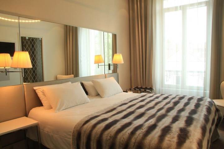 Room 9 of 40
