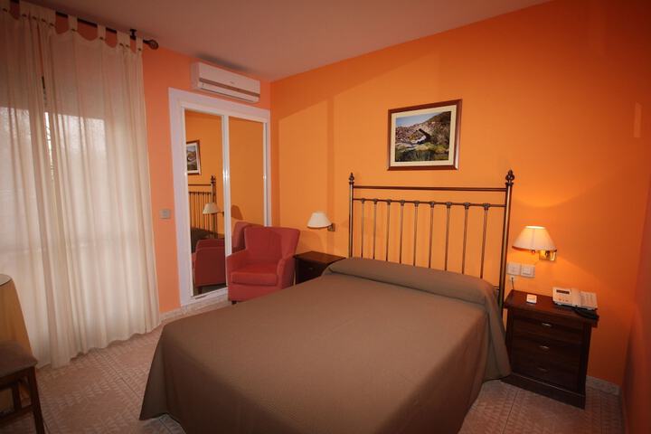 Room 6 of 36
