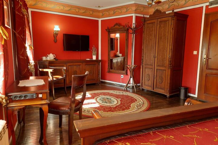 Room 21 of 47