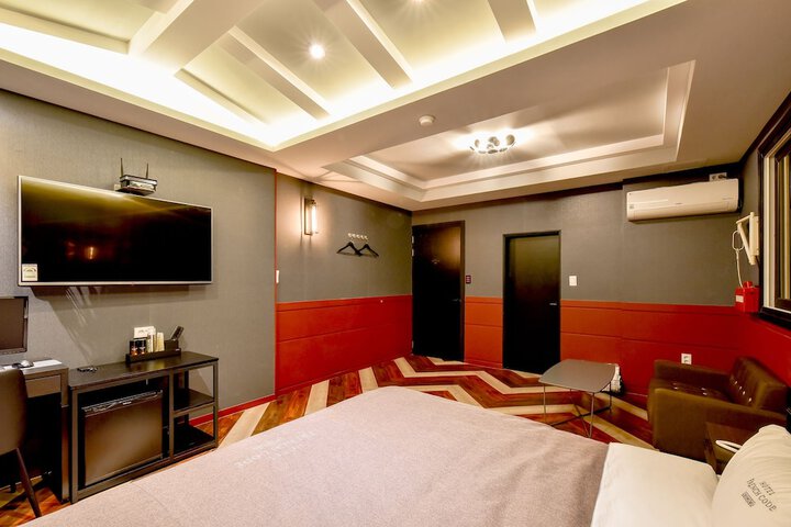 Room 22 of 84