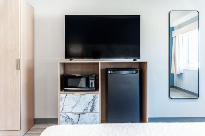 Room 6 of 46