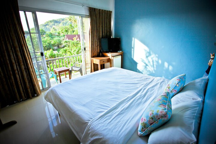 Room 9 of 40
