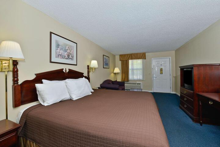 1 King Bed (11 of 11)