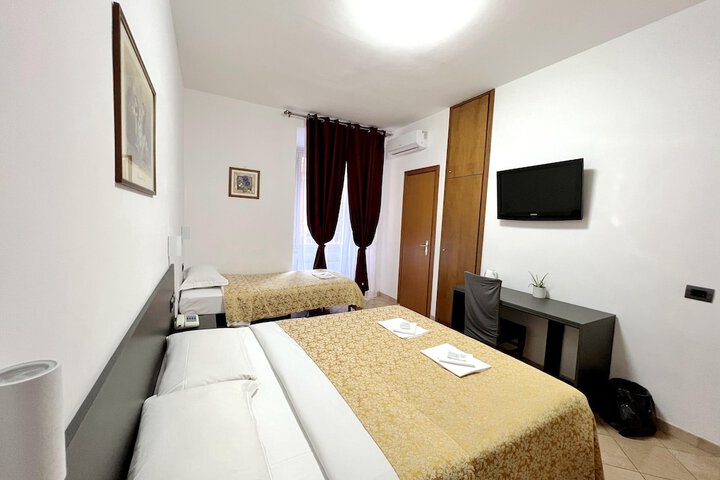 Room 6 of 40