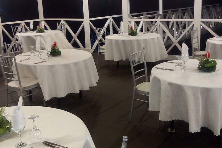 Dining 44 of 76
