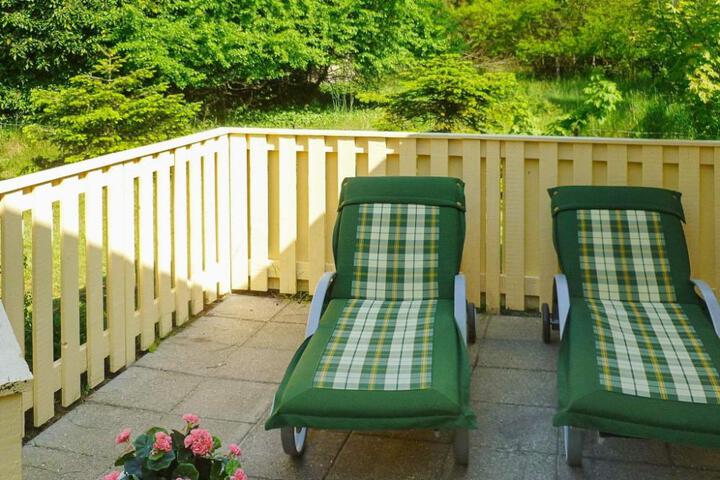 General 6 of 16