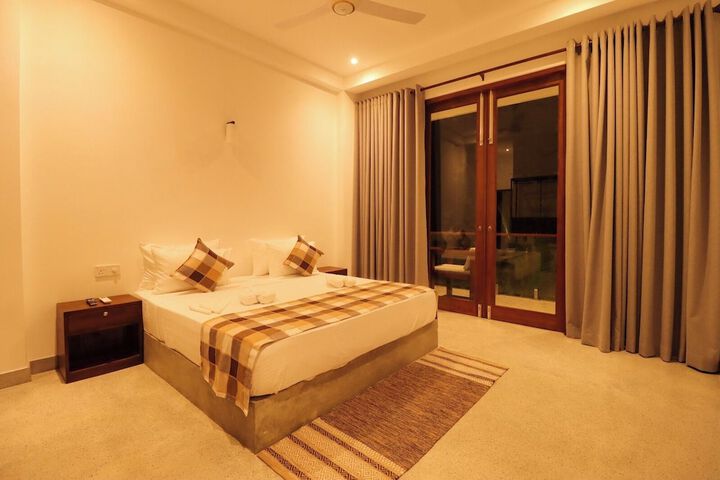 Room 30 of 90