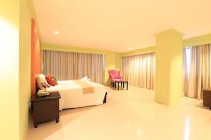 Room 45 of 103
