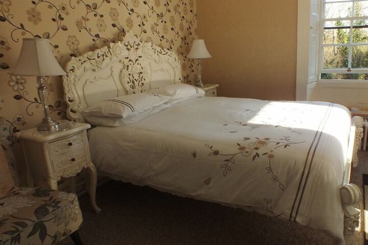 Room 6 of 30