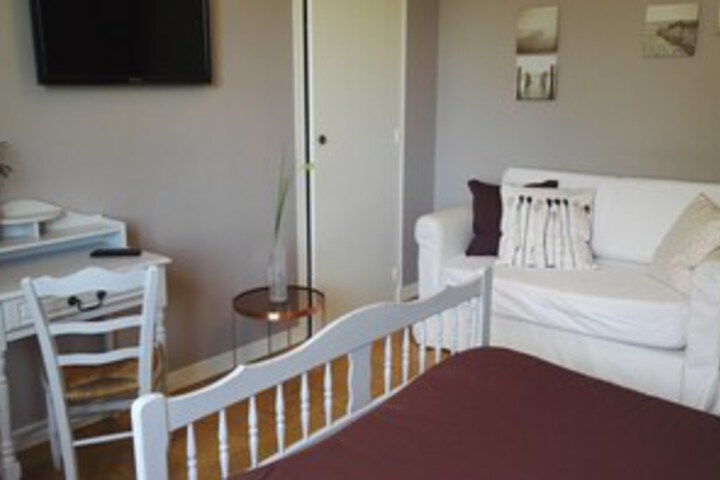 Room 16 of 25