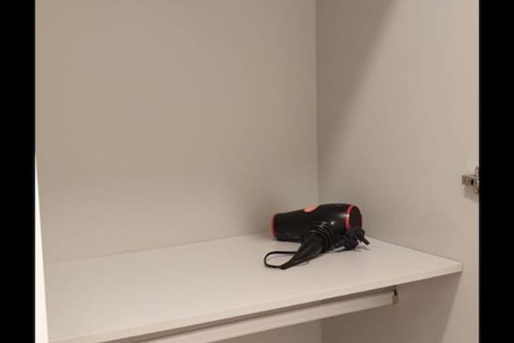 Room 9 of 23