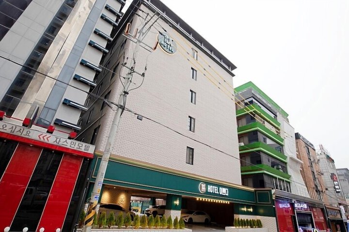Hotel 73 of 74