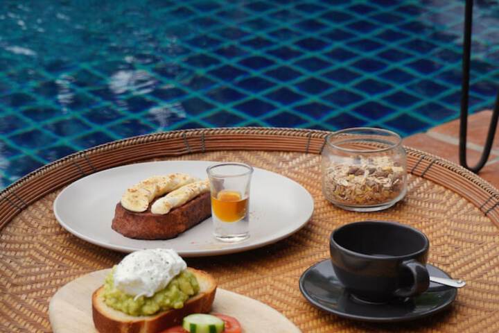 Breakfast/Coffee Service 68 of 132