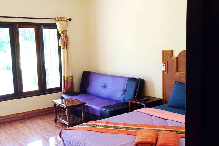 Room 8 of 34