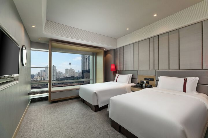 Room 16 of 55