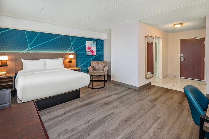 Room 33 of 73