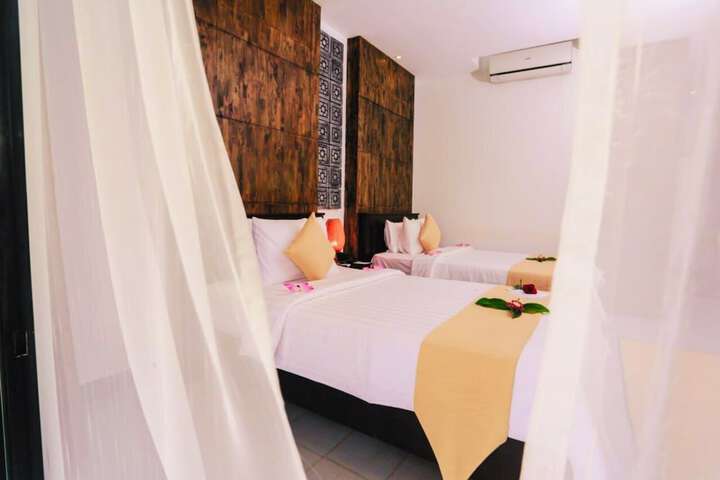 Room 14 of 298