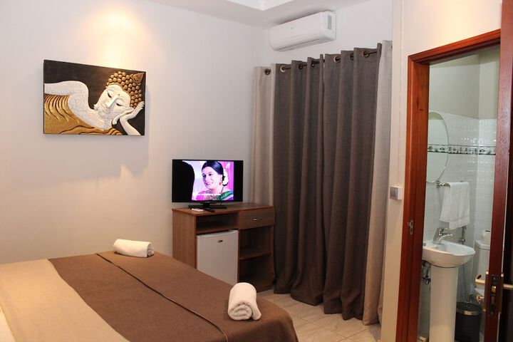 Room 8 of 95