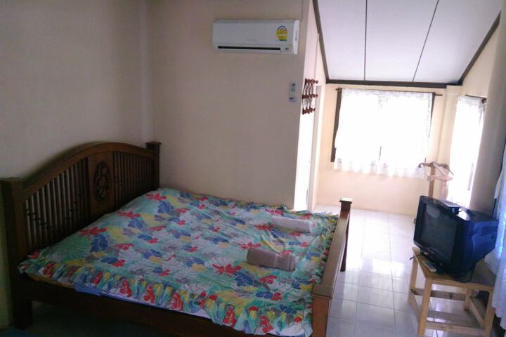 Room 7 of 35