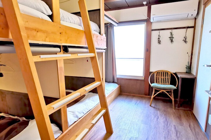 Room 74 of 192