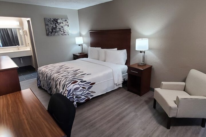 ADA Accessible Deluxe King with Roll in Shower (1 of 19)