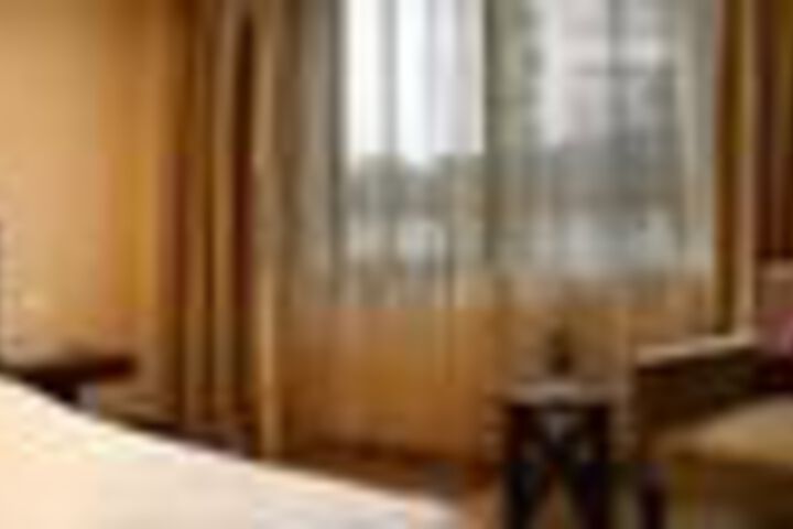 Room 18 of 50